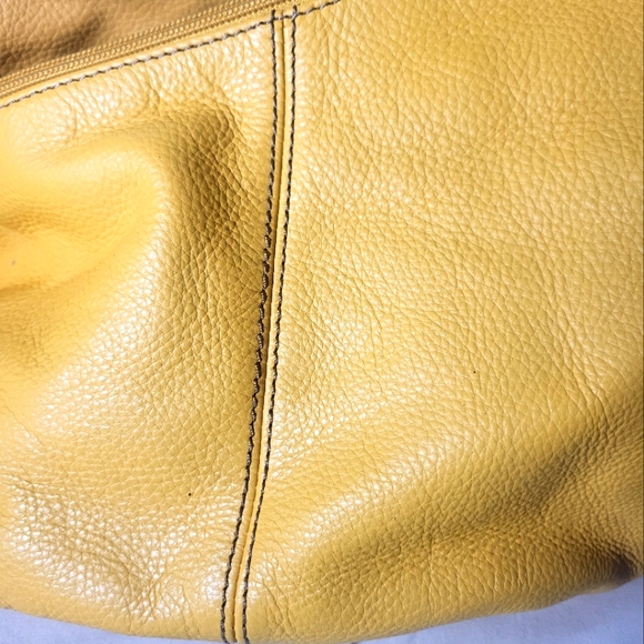 "The Sak" yellow purse - Picture 2 of 4